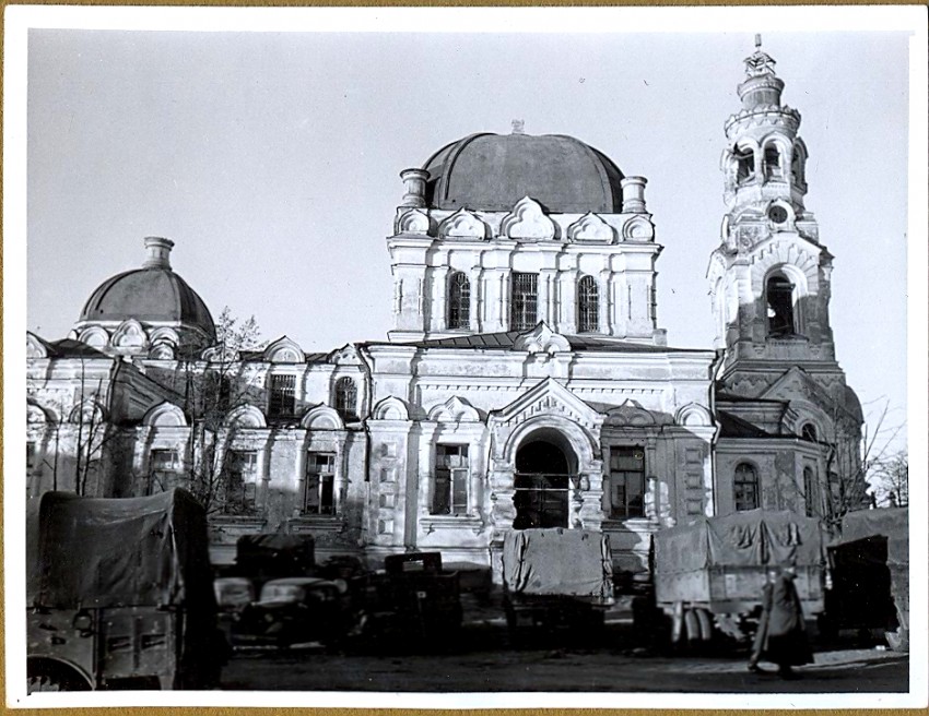 Храмовый комплекс. Собор Благовещения Пресвятой Богородицы и церкви Тихвинская и Скорбященская, Гагарин (Гагаринский район, Смоленская область). архивная фотография