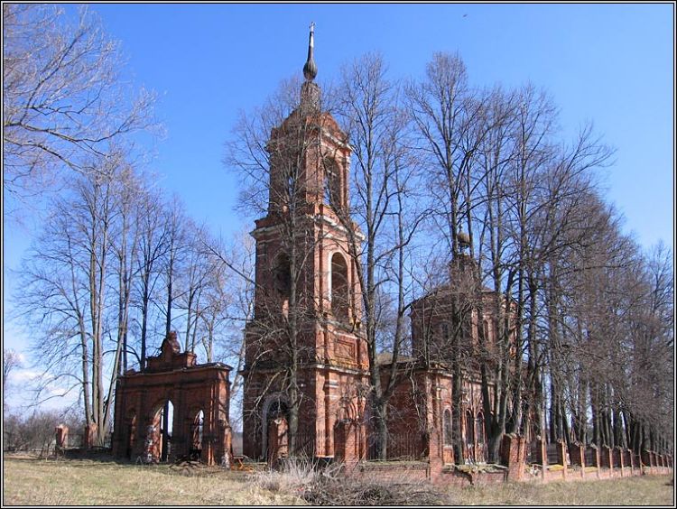 Церковь Покрова Пресвятой Богородицы, Мышенское (Ступинский городской округ, Московская область). общий вид в ландшафте