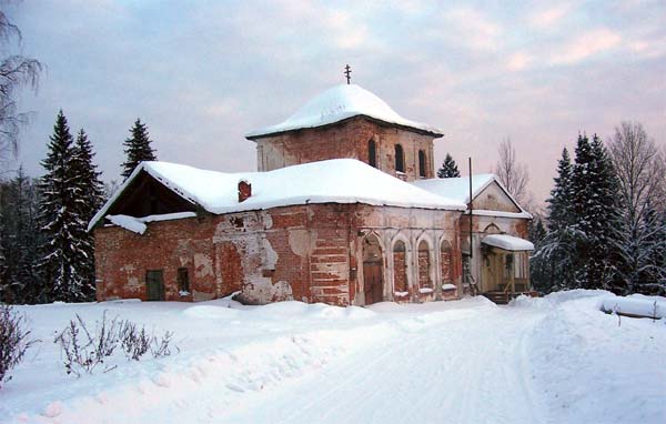 Церковь Воскресения Христова, Воскресенское (Любимский район, Ярославская область). общий вид в ландшафте