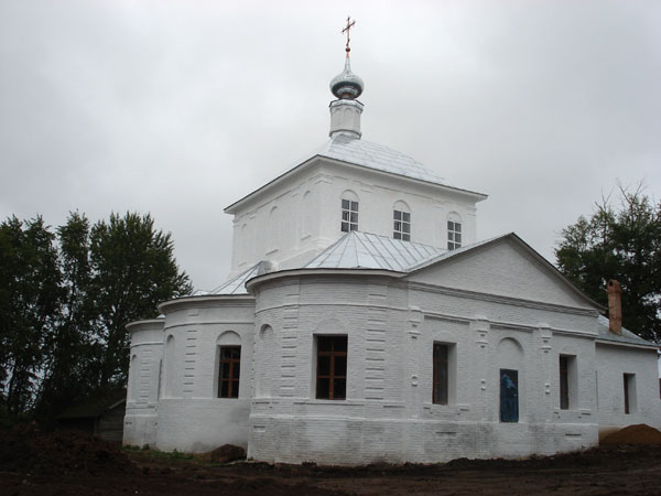 Церковь Воскресения Христова, Воскресенское (Любимский район, Ярославская область). общий вид в ландшафте