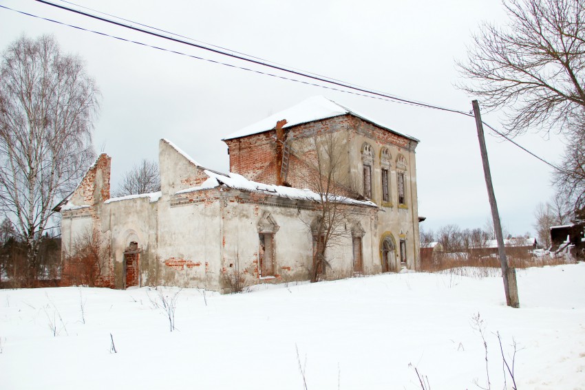 Церковь Любиме Ярославской области. Замок в Любиме Ярославской. Бужениновский замок в Любиме. Река Обнора Ярославская область Любимский район. Подслушано в любиме вконтакте