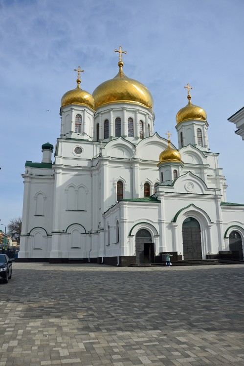 Ростов-на-Дону. Кафедральный собор Рождества Пресвятой Богородицы. фасады