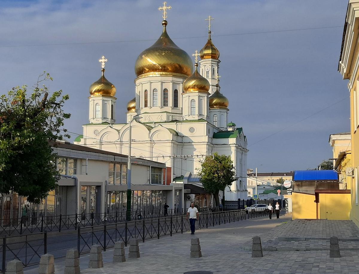 Вид с северо-востока, фасады. Кафедральный собор Рождества Пресвятой Богородицы, Ростов-на-Дону (Ростов-на-Дону, город, Ростовская область)