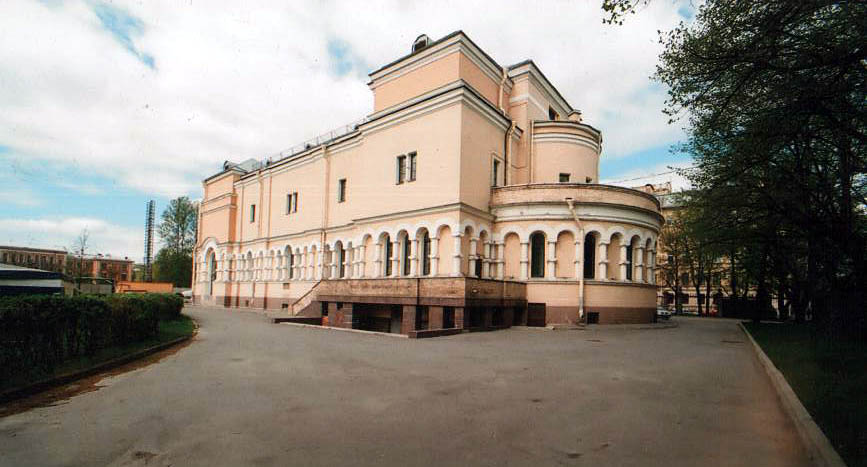 Церковь Усекновения главы Иоанна Предтечи бывшего Общества распространения религиозно-нравственного просвещения, Выборгский район (Санкт-Петербург, г. Санкт-Петербург). общий вид в ландшафте, вид с юго-востока