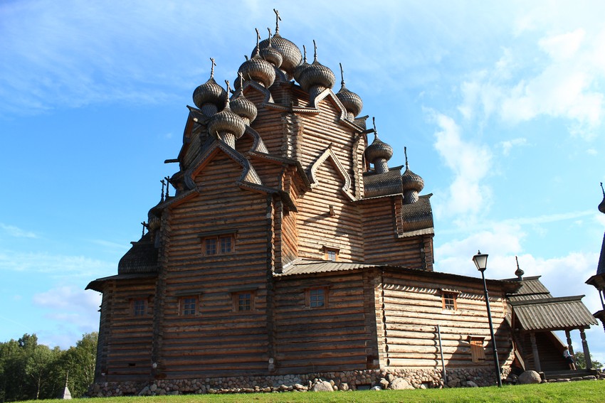 Усадьба Богословка. Церковь Покрова Пресвятой Богородицы, Невский Парклесхоз (Всеволожский район, Ленинградская область). фасады, Вид с севера