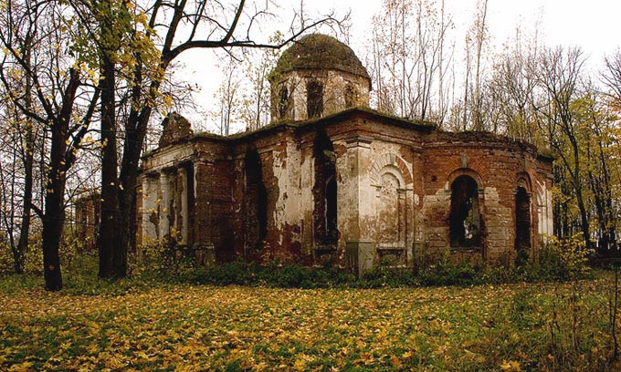 Путилово. Церковь Тихвинской иконы Божией Матери. фасады, Вид с юго-востока