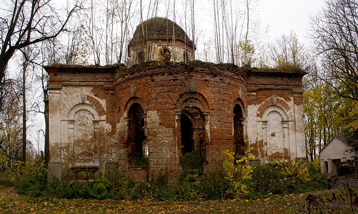 Путилово. Церковь Тихвинской иконы Божией Матери. фасады, Восточный фасад