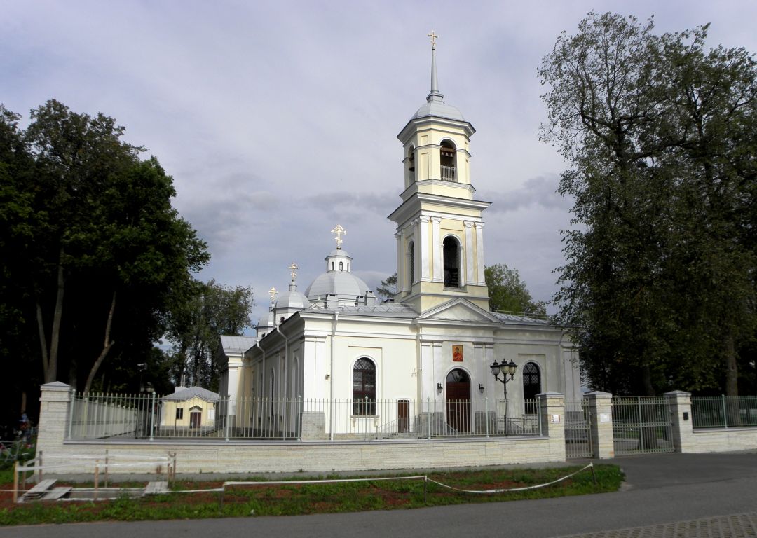Путилово. Церковь Тихвинской иконы Божией Матери. фасады