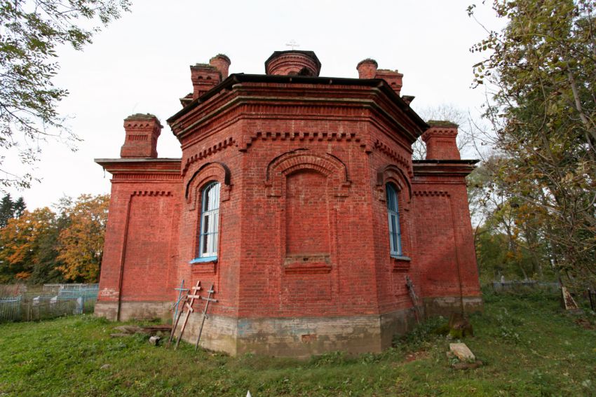 Церковь Успения Пресвятой Богородицы, Лукинское (Кировский район, Ленинградская область). фасады