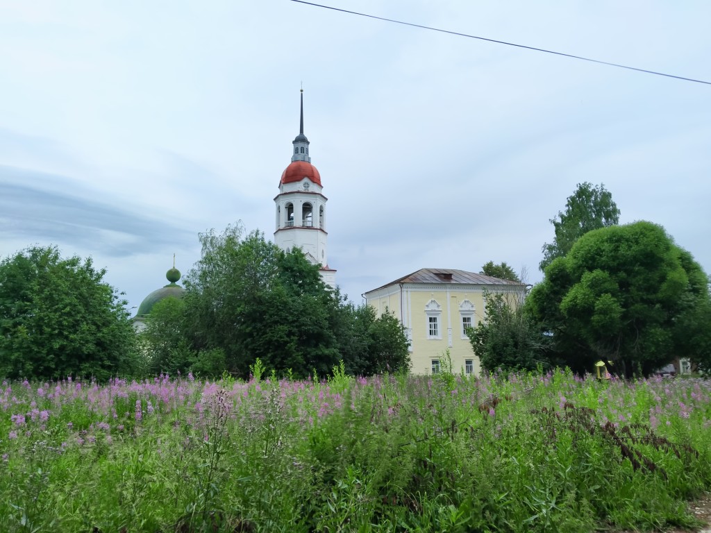 Храмовый комплекс. Церкви Воскресения Христова и Успения Пресвятой Богородицы, Тотьма (Тотемский район, Вологодская область). фасады