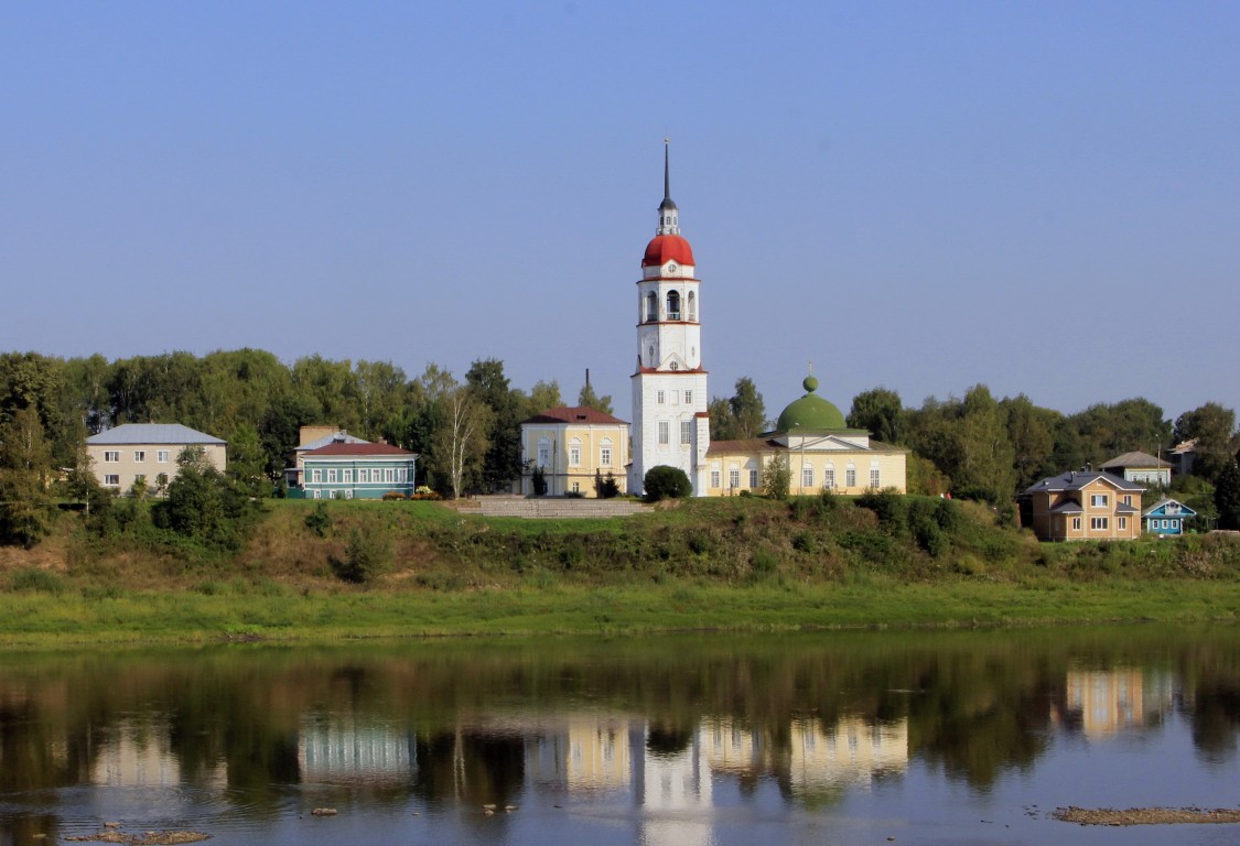 Храмовый комплекс. Церкви Воскресения Христова и Успения Пресвятой Богородицы, Тотьма (Тотемский район, Вологодская область). фасады