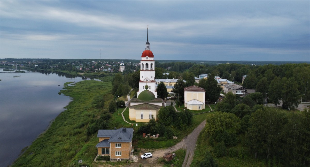 Храмовый комплекс. Церкви Воскресения Христова и Успения Пресвятой Богородицы, Тотьма (Тотемский район, Вологодская область). фасады