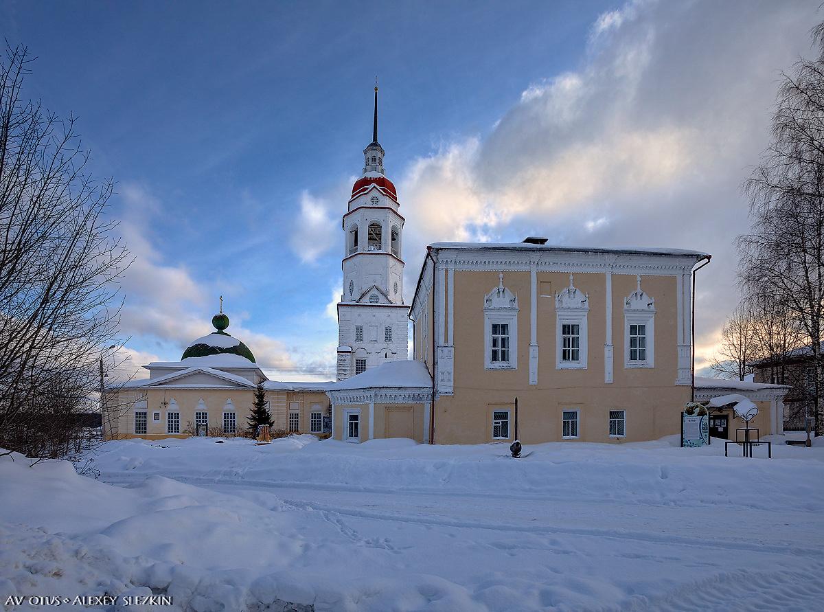 фасады. Храмовый комплекс. Церкви Воскресения Христова и Успения Пресвятой Богородицы, Тотьма (Тотемский район, Вологодская область)
