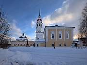 Тотьма. Храмовый комплекс. Церкви Воскресения Христова и Успения Пресвятой Богородицы