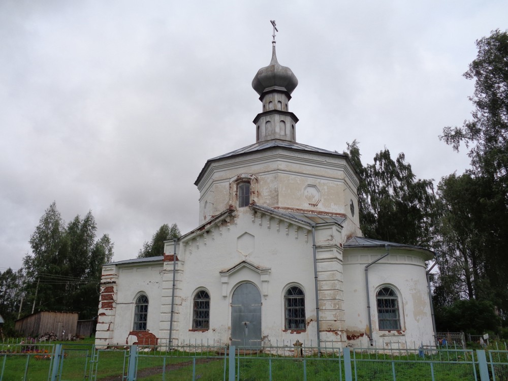 Церковь Космы и Дамиана, Долоцкое (Устюженский район, Вологодская область). фасады
