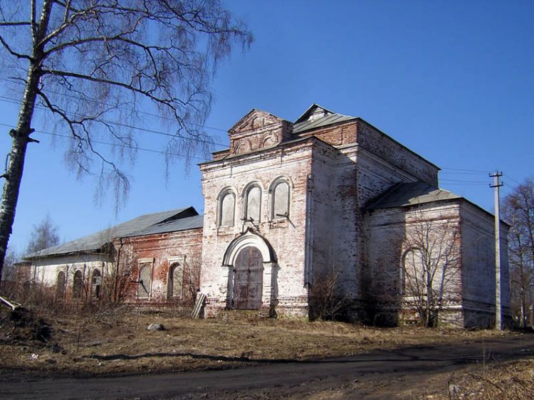 Нелазское. Церковь Михаила Архангела. фасады