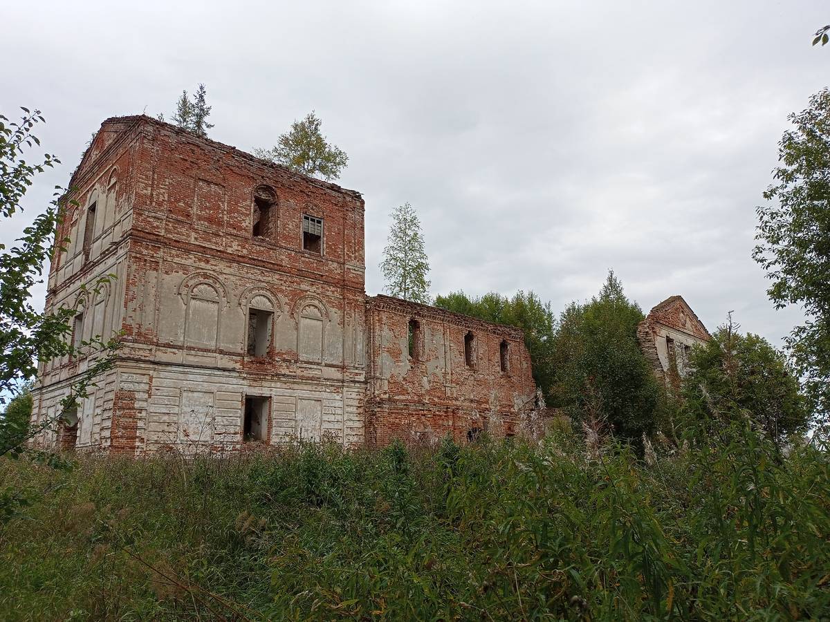 Церковь Троицы Живоначальной, Покровское (Сокольский район, Вологодская область). фасады