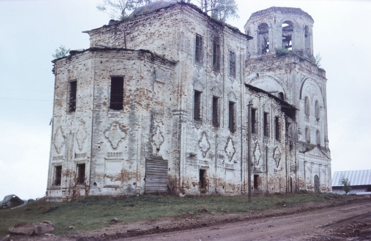 Церковь Николая Чудотворца, Никольская (Сокольский район, Вологодская область). фасады