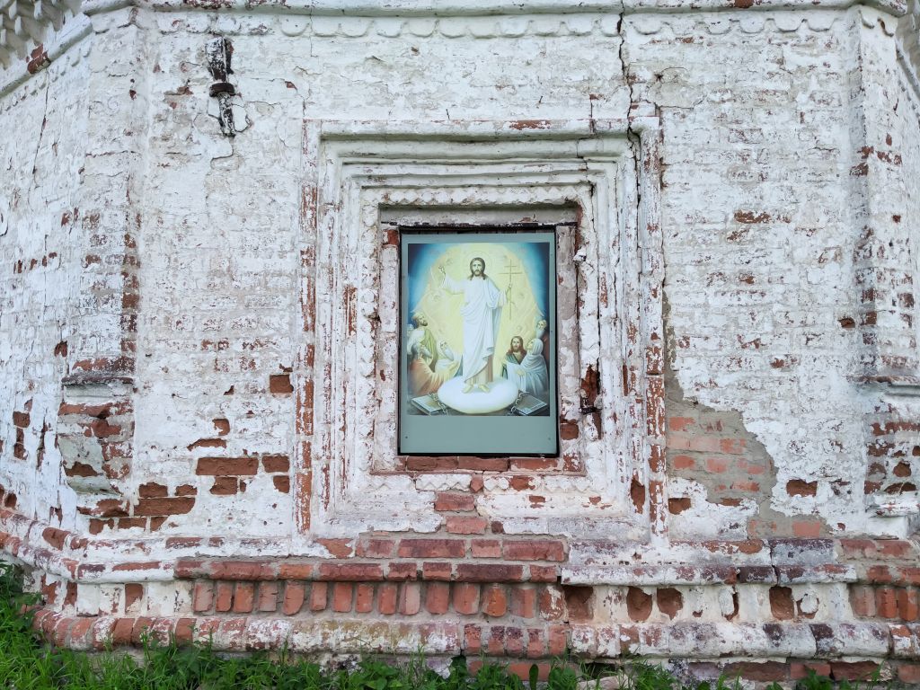 Церковь Воскресения Христова, Варницы (Тотемский район, Вологодская область). архитектурные детали