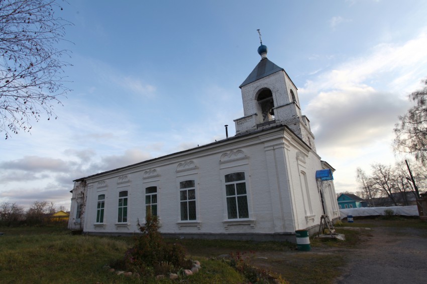 Церковь Покрова Пресвятой Богородицы, Сазоново (Чагодощенский район, Вологодская область). фасады