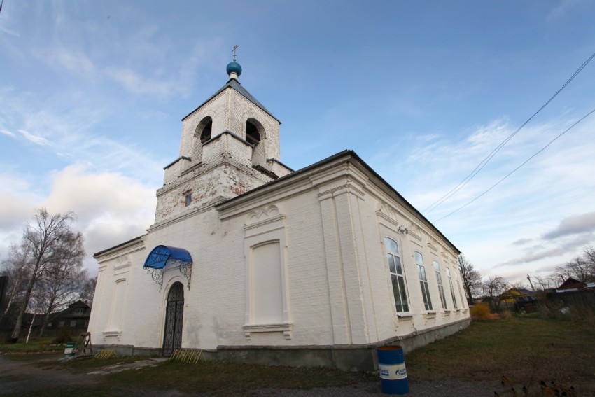 Церковь Покрова Пресвятой Богородицы, Сазоново (Чагодощенский район, Вологодская область). фасады