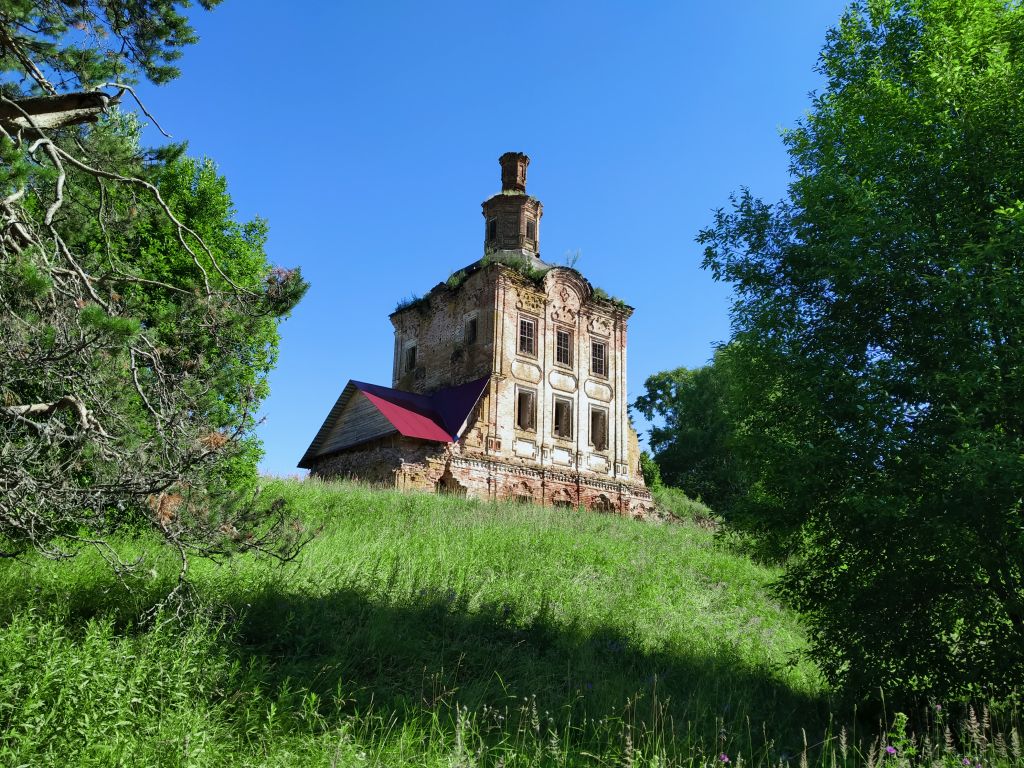 Церковь Воскресения Христова, Медведево (Тотемский район, Вологодская область). фасады