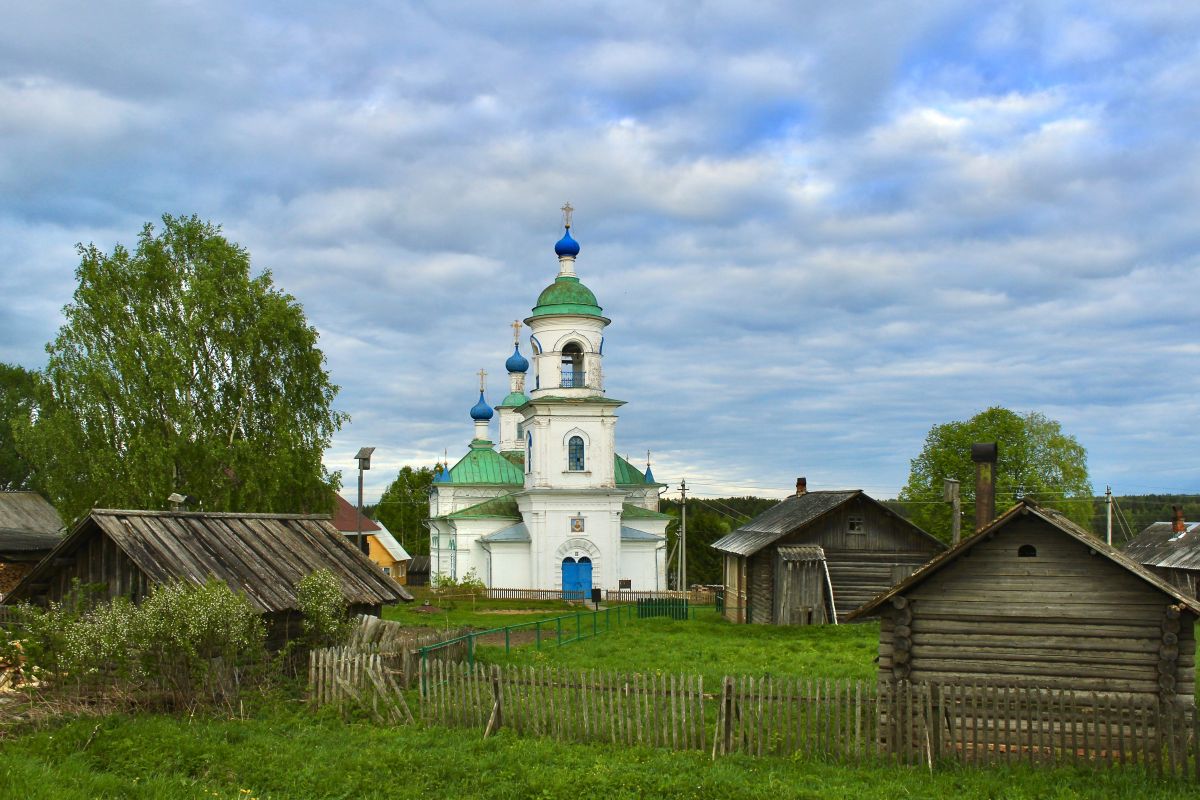 Устье. Церковь Покрова Пресвятой Богородицы. фасады, Вид с запада