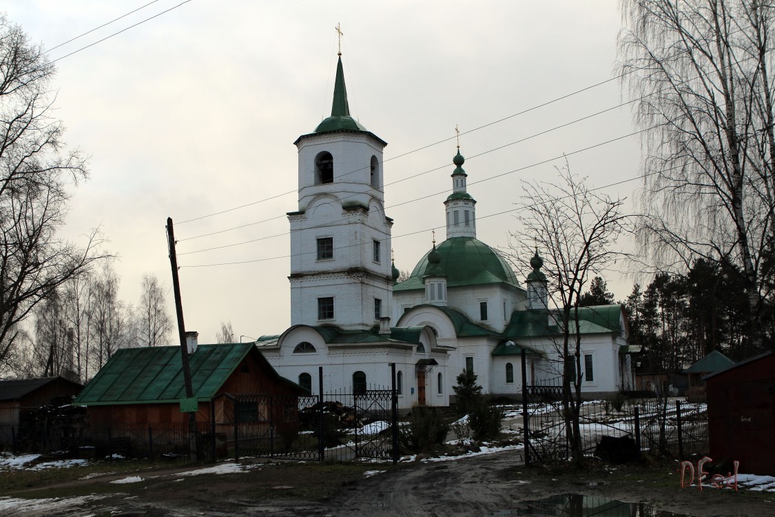 Церковь Владимира равноапостольного (новая), Красавино, город (Великоустюгский район, Вологодская область). общий вид в ландшафте
