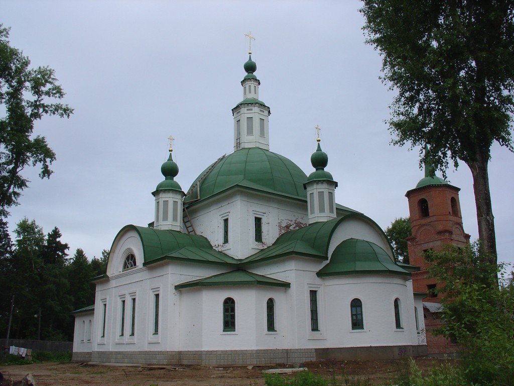 Красавино, город. Церковь Владимира равноапостольного (новая). фасады