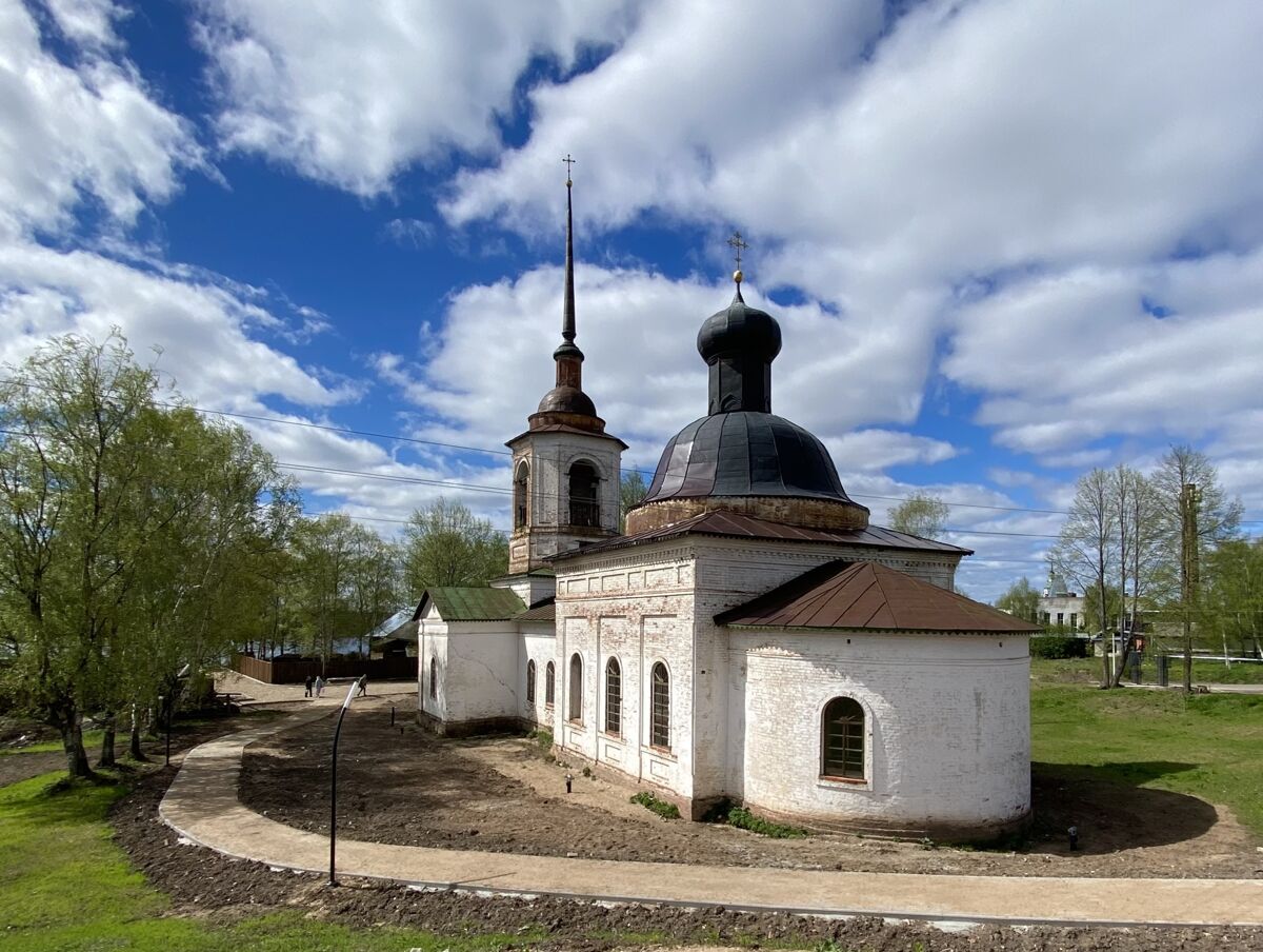 Церковь Чуда Михаила Архангела на Городище, Великий Устюг (Великоустюгский район, Вологодская область). фасады, Вид с юго-востока с вала