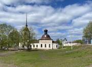 Церковь Чуда Михаила Архангела на Городище, Вид с юга, вдали правее Вознесенская церковь<br>, Великий Устюг, Великоустюгский район, Вологодская область