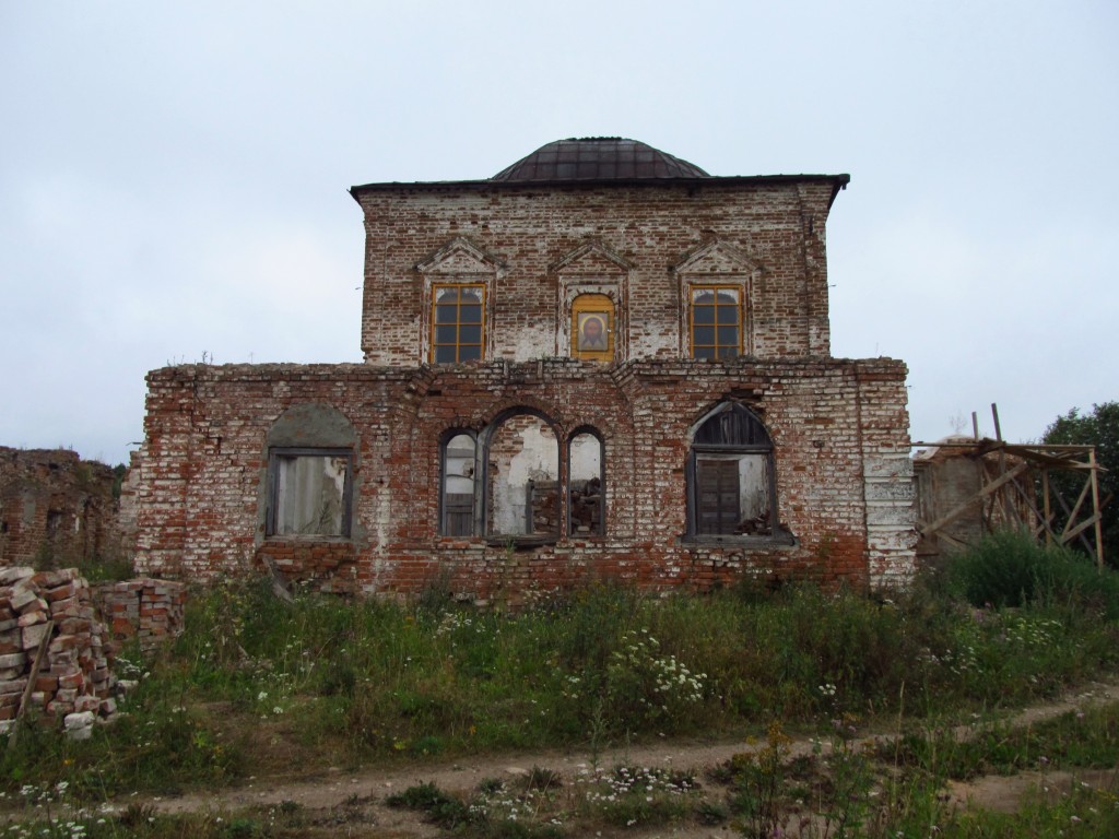 Церковь Спаса Нерукотворного Образа, Морозовица (Великоустюгский район, Вологодская область). документальные фотографии, Состояние южного фасада, 2014 год