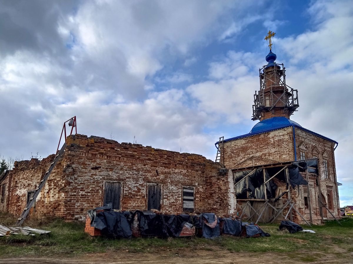 Морозовица. Церковь Спаса Нерукотворного Образа. фасады