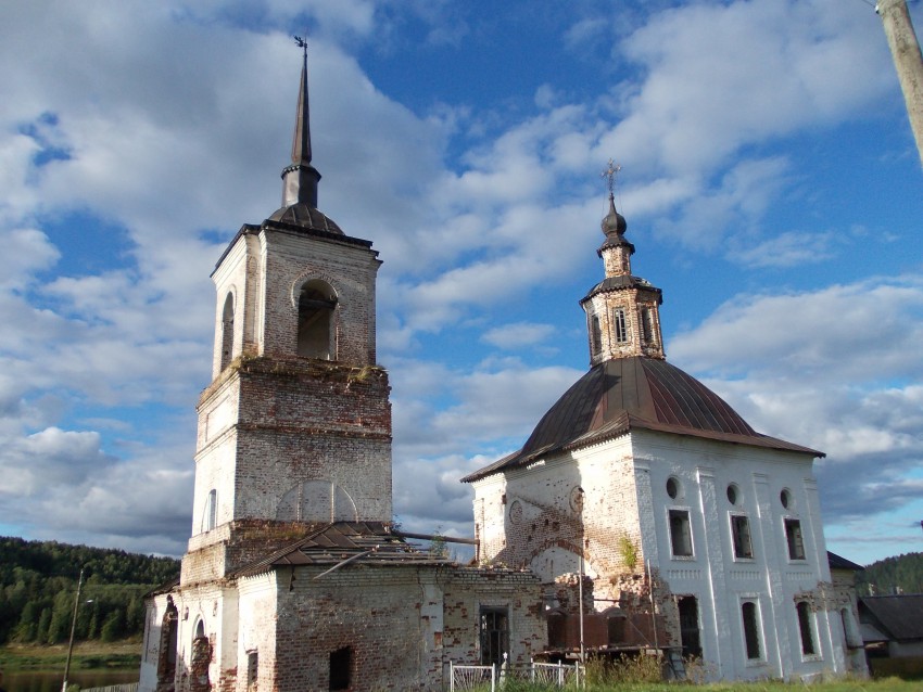 Церковь Воскресения Христова, Бобровское (Нюксенский район, Вологодская область). фасады