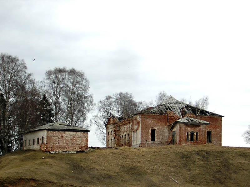Церковь Рождества Христова, Брусенец (Нюксенский район, Вологодская область). общий вид в ландшафте