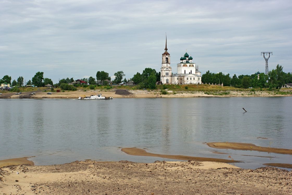 Сольвычегодск. Собор Благовещения Пресвятой Богородицы. общий вид в ландшафте, Вид с левым берегом Вычегды