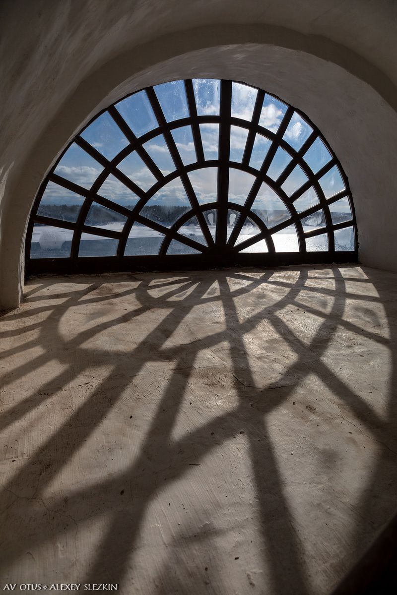 Окно в колокольне, интерьер и убранство. Собор Благовещения Пресвятой Богородицы, Сольвычегодск (Котласский район и г. Котлас, Архангельская область)