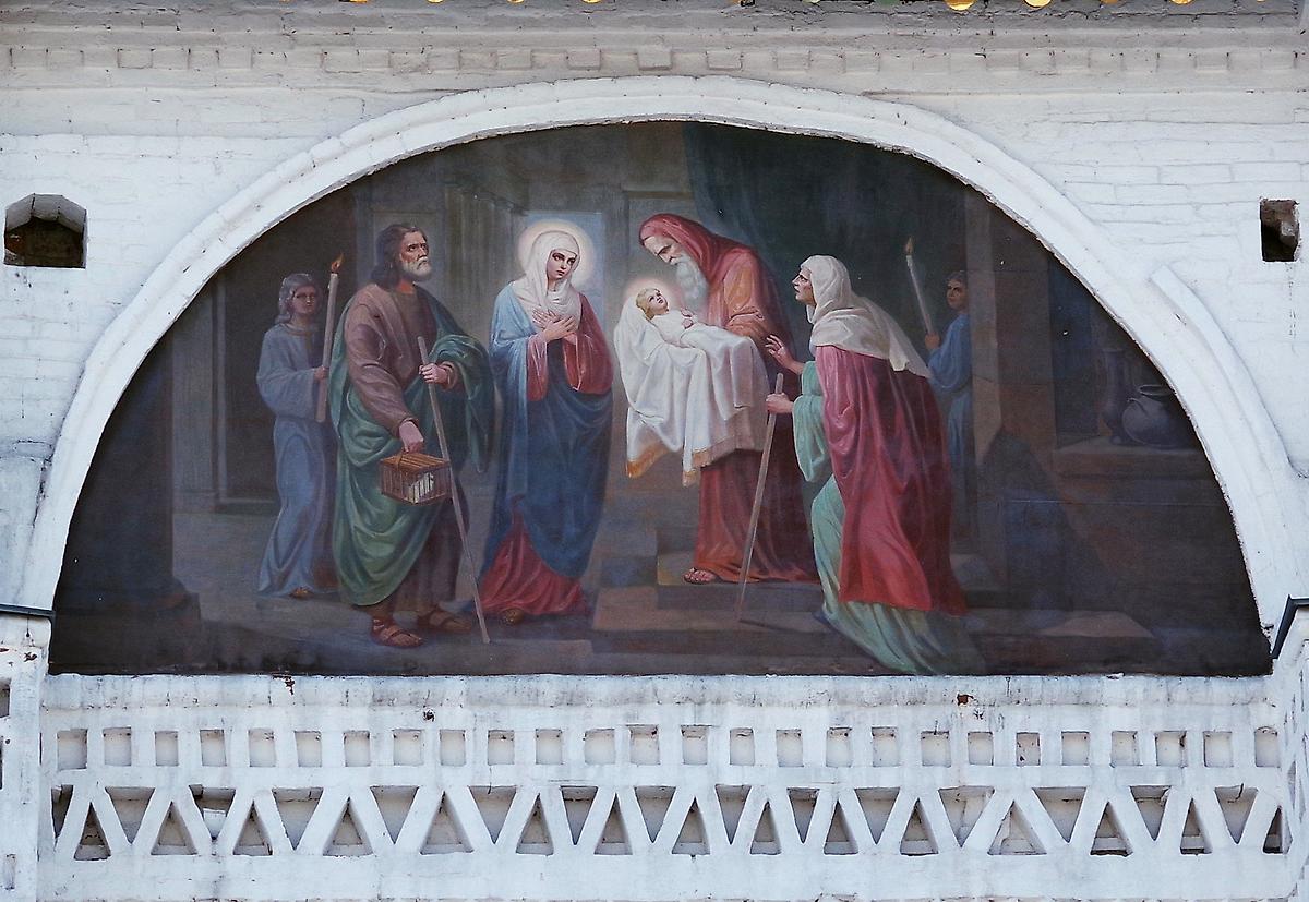 Роспись фасада (по мотивам иллюстраций Юлиуса Шнорр фон Карольсфельда), архитектурные детали. Собор Благовещения Пресвятой Богородицы, Сольвычегодск (Котласский район и г. Котлас, Архангельская область)