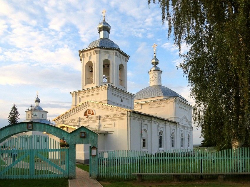 Туровец. Храмовый комплекс. Церкви Успения Пресвятой Богородицы и Богоявления Господня. фасады