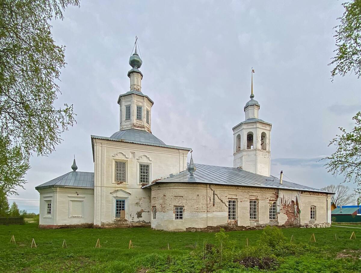 Церковь Троицы Живоначальной, Вондокурье (Котласский район и г. Котлас, Архангельская область). фасады, Вид с северо-востока