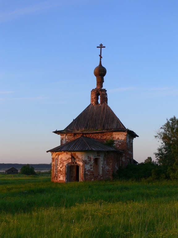 Церковь Воздвижения Креста Господня, Коверниковская (Сельцо) (Виноградовский район, Архангельская область). фасады
