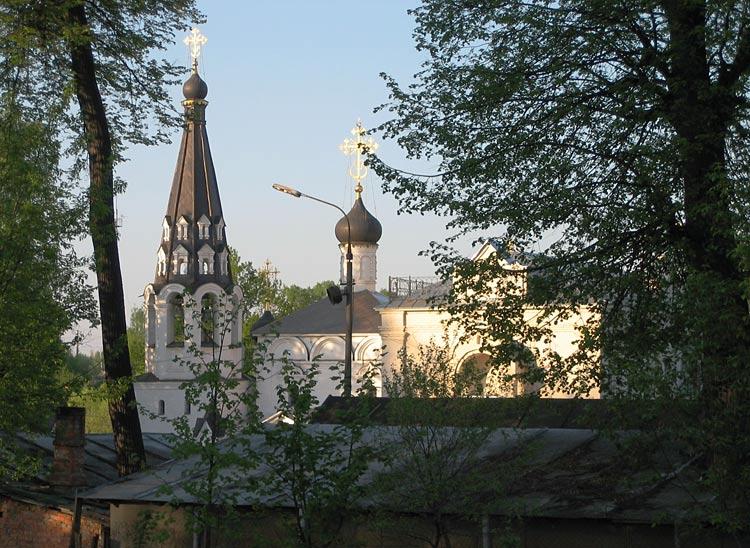 Долгопрудный. Церковь Спаса Нерукотворного Образа в Котове. фасады