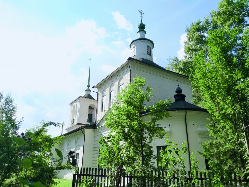 Красноборск. Церковь Троицы Живоначальной. фасады