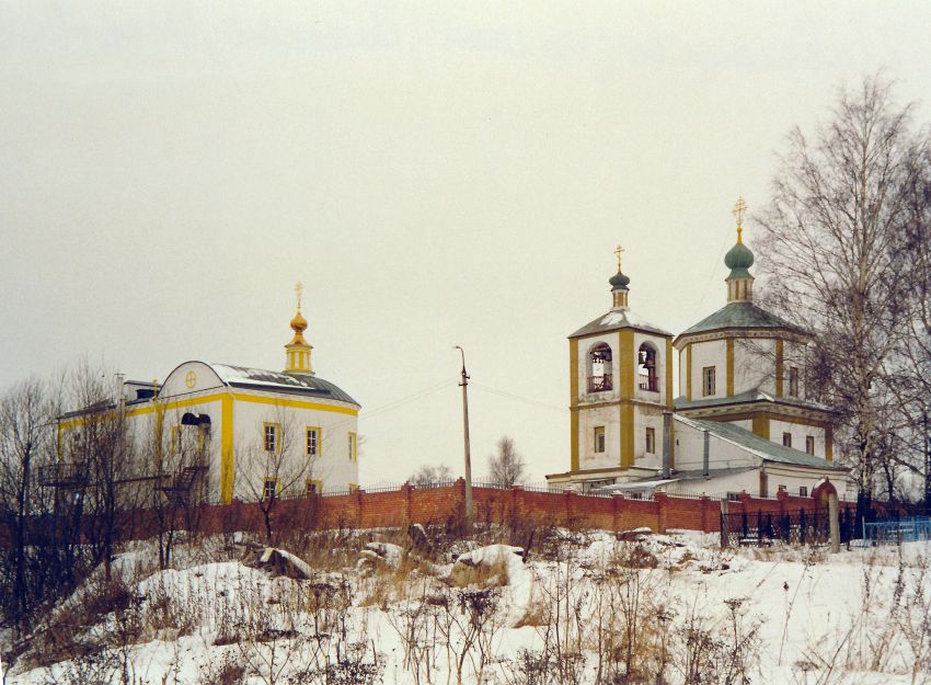 Церковь Спаса Нерукотворного Образа в Павельцеве, Павельцево (Мытищинский городской округ и гг. Долгопрудный, Лобня, Московская область). общий вид в ландшафте