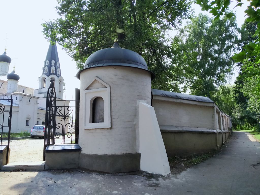 Церковь Спаса Нерукотворного Образа в Котове, Долгопрудный (Мытищинский городской округ и гг. Долгопрудный, Лобня, Московская область). дополнительная информация, башенка церковной ограды