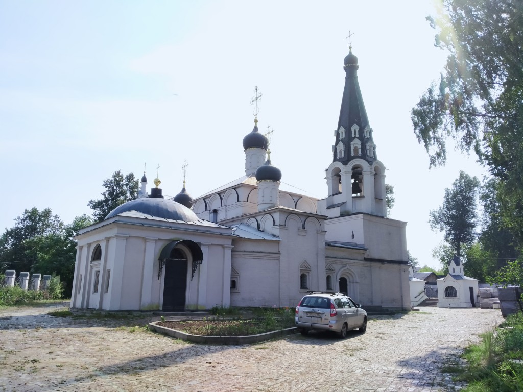 Долгопрудный. Церковь Спаса Нерукотворного Образа в Котове. фасады