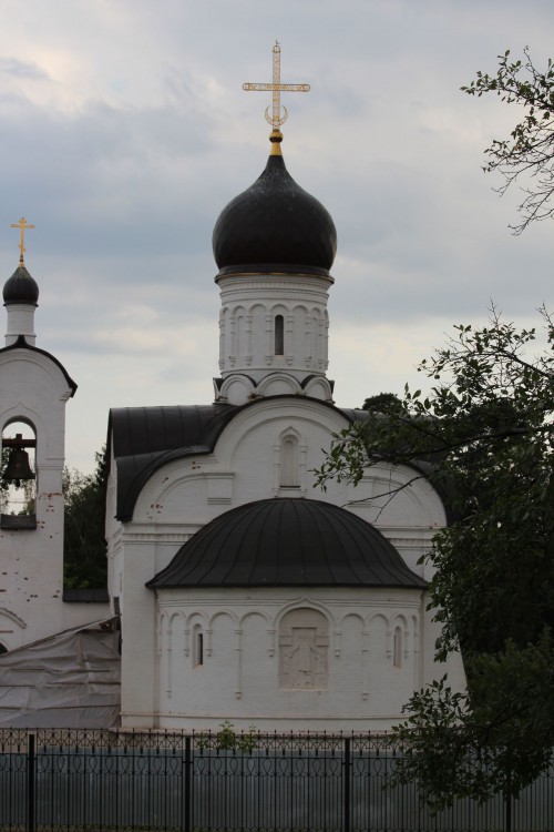 Храм-часовня Воскресения Христова на Переделкинском кладбище, ДСК «Мичуринец», посёлок (Новомосковский административный округ (НАО), г. Москва). фасады