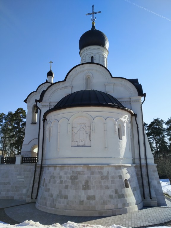 Храм-часовня Воскресения Христова на Переделкинском кладбище, ДСК «Мичуринец», посёлок (Новомосковский административный округ (НАО), г. Москва). фасады