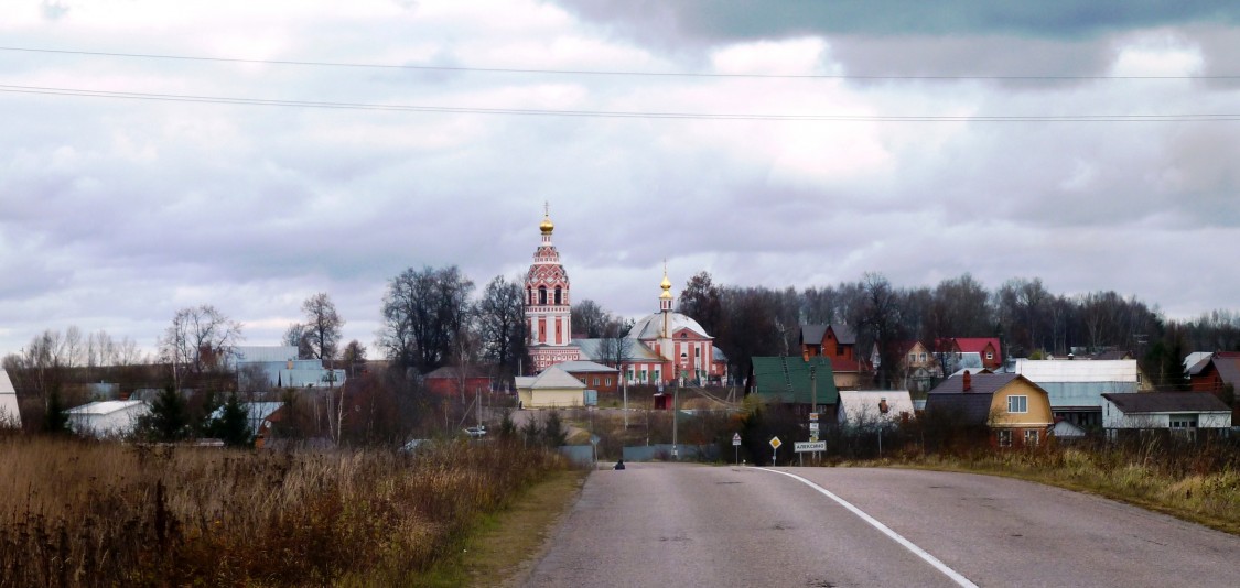 Церковь Покрова Пресвятой Богородицы, Алексино (Рузский городской округ, Московская область). общий вид в ландшафте