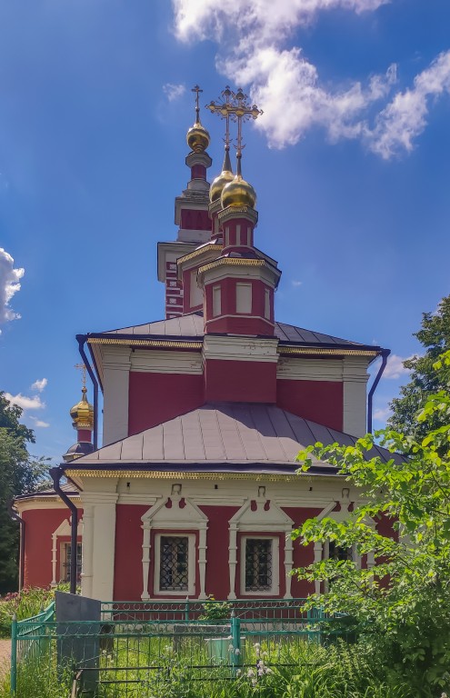 Церковь Рождества Христова в Варварине, Варварино (Троицкий административный округ (ТАО), г. Москва). фасады